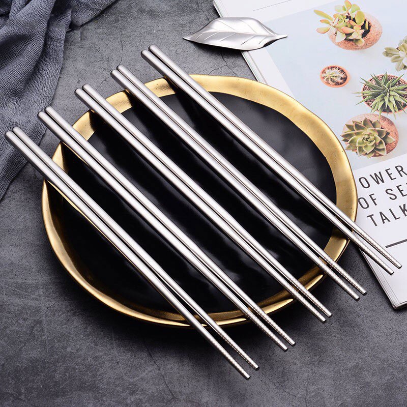 Juego de palillos chinos de acero inoxidable, palillos antideslizantes reutilizables para fideos, Sushi, utensilios de cocina, vajilla, 1/3/5 pares