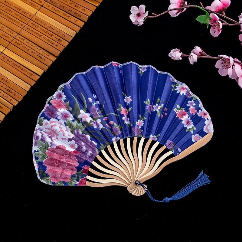 1Pcs Retro Vouwen Zijde Fan Chinese Japanse Stijl Decoratieve Vrouwen Vrouwelijke Pocket Bamboe Handvat Fan Dance Hand Decoratie Fan: Blue