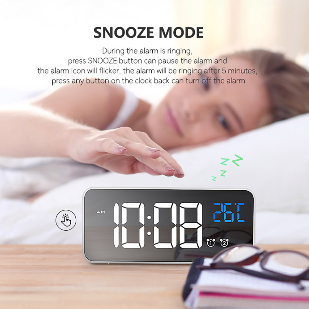 Reloj de despertador con efecto espejo y luz LED, reloj con activado por sonido, recargable, reloj de música, alarmas duales con función de repetición