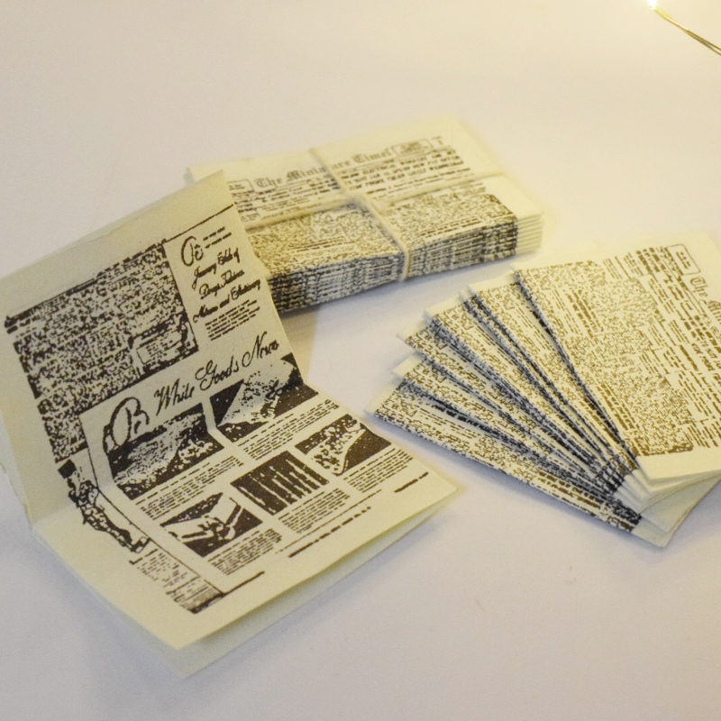 2 Set Miniatuur Poppenhuis Krant Mini Pretend Play Woondecoratie Accessoires Speelgoed