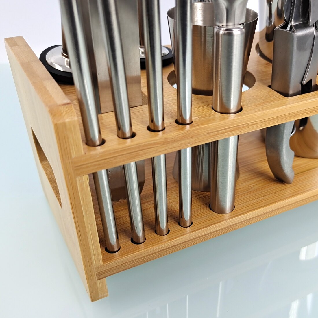 Bartender Kit， 13-Piece Cocktail Shaker Set Bamboo Stand， For Mixed Drinks Martini Home Bar Tools Set Stainless Steel