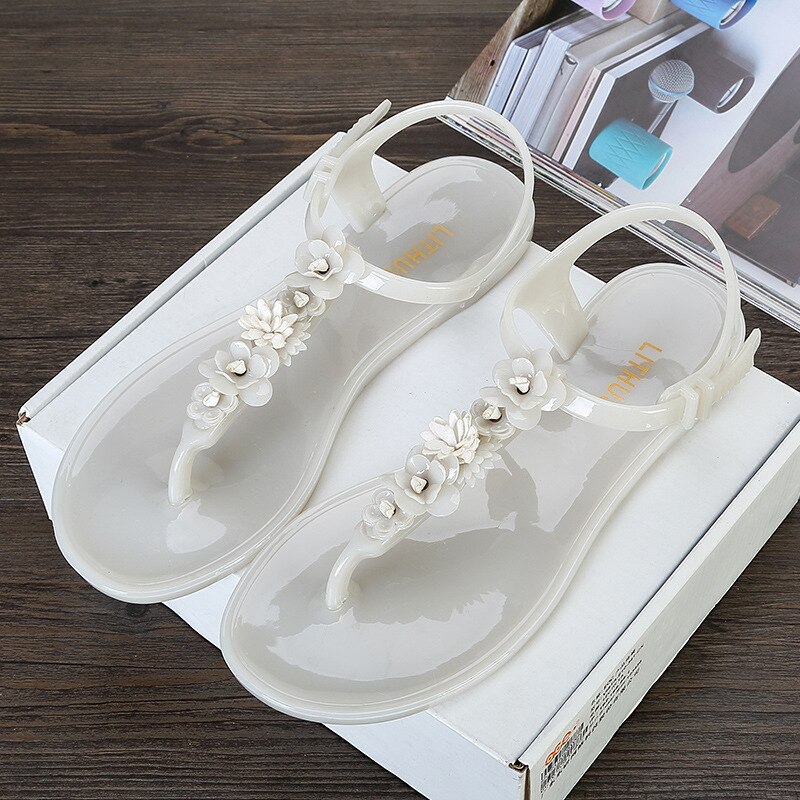 Flower plastic flat sandals female summer pinch t-slip non-slip beach slippers flip flops: White / 36