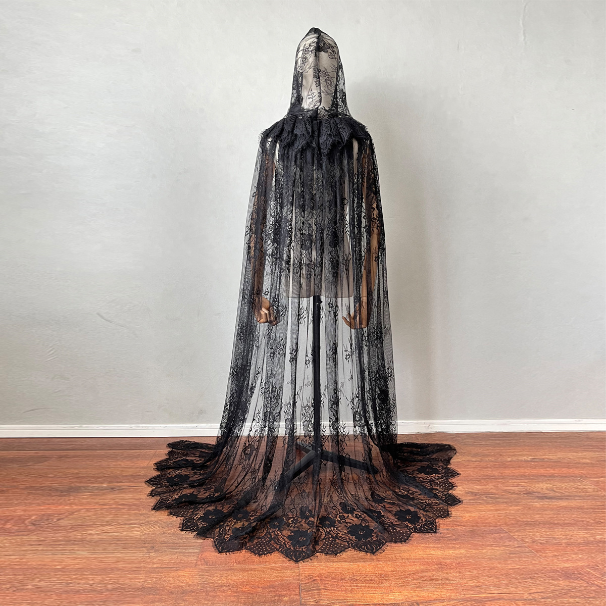 Mantello medievale in pizzo Mantello unisex Mantello con cappuccio Cappotto Stregoneria Abito Scialle da sposa Festa di Natale Strega Mago Costume cosplay: nero