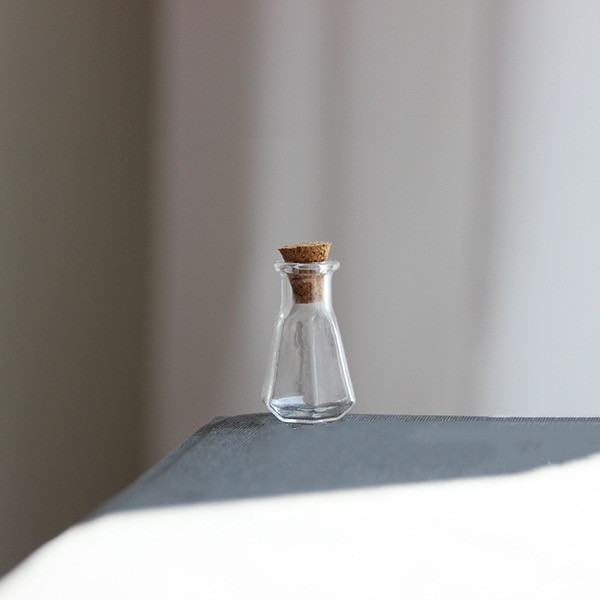 1/2/3 butelki szklane o różnych kształtach, małe butelki z korkami, z życzeniami uzdrawiania, szczęśliwego dryfowania, puste, małe słoiczki, dekoracja: M / Ciemnoszary