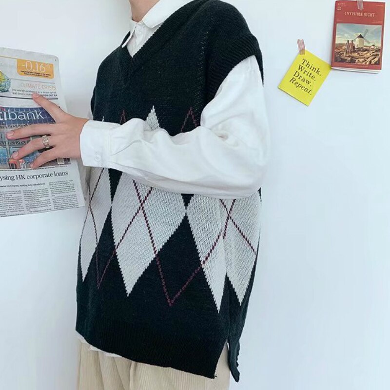 PADEGAO Sweater Vest Men Patchwork V-neck Sleeveless Sweaters Side-slit Couples Teens Vest Retro PDG1821