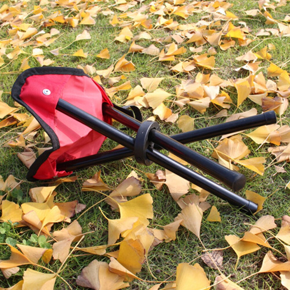 Portable Small three-legged stool folding chair beach chair fishing stool outdoor park bench / stool train For Outdoor Camping