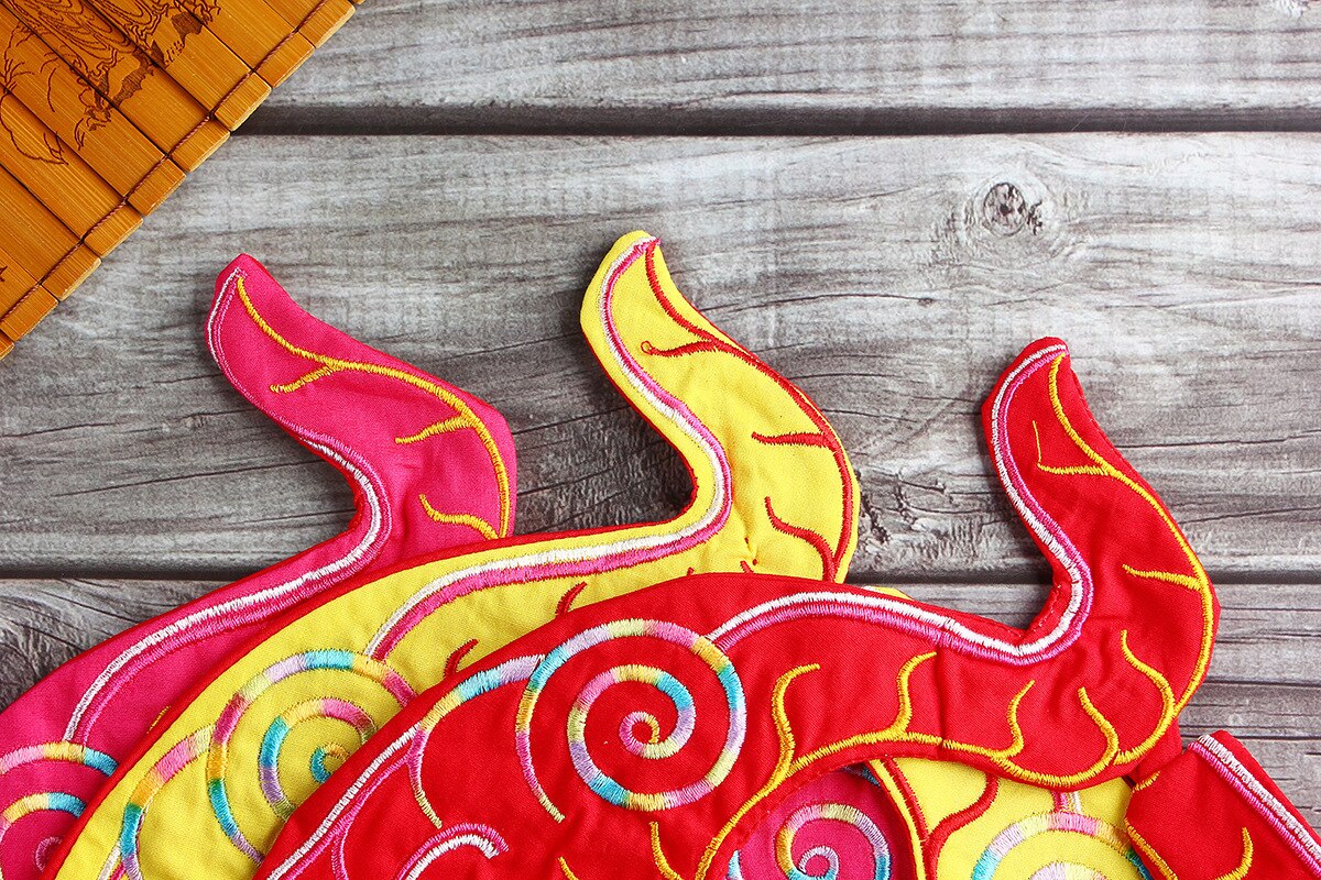 Baberos de tigre rojo bordado tradicional chino, buenos deseos y suerte para bebés de 0 a 2 años, Ropa Para eructos