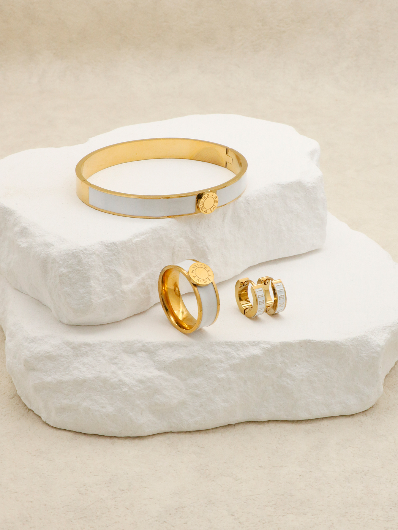 Juego De Joyas De Boda Para Mujer Estilo Frío Con Diseño De Plantas Y  Flores Zirconia Completa Collar Aretes Pulsera Anillo PVD, image size:1340x1785