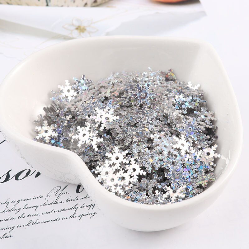 10 G/zak 8Mm 10Mm Sneeuwvlok Pvc Pailletten Met 1 Center Gat Kerstcadeau Doek Diy Navidad Ornamenten Wit sneeuw Sequin Naaien Craft