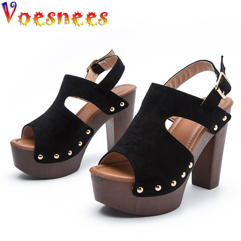 Sandalias de tacón de gamuza grueso para mujer, zapatos de tacón alto de plataforma cómodos y versátiles, estilo romano, con remaches de Color sólido, talla grande