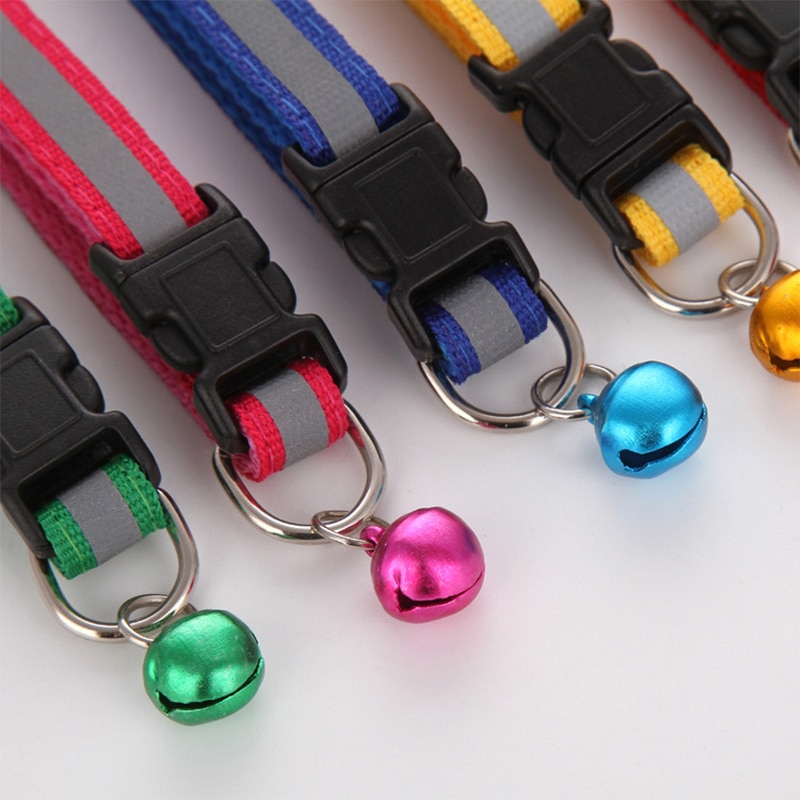 Venta de Collar lindo perro hebilla Correa con campanilla correa ajustable noche brillante reflectante Collar de seguridad para mascotas