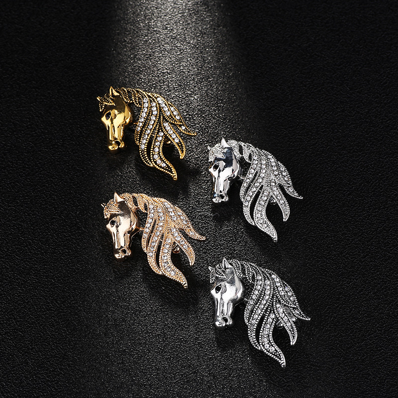 Dier Paard Broche Heren Pak Overhemd Corsage Revers Pin Badge Kleding Broches voor Vrouwen Accessoires Retro Hoogwaardig Kristal