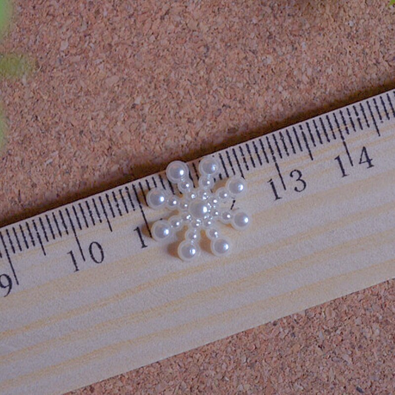100 stk elfenben/hvit snøfnugg flatback perle for gjør-det-selv utklippsbok julekort til hjemmets vinterdekorasjoner 15mm