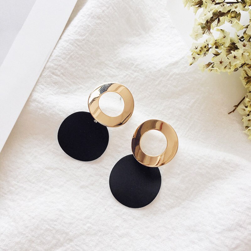 Korean Geometric Statement Hanging Earrings for Women Gold Round Circle Earring Punk Metal Earring Ear Jewelry: ES3767