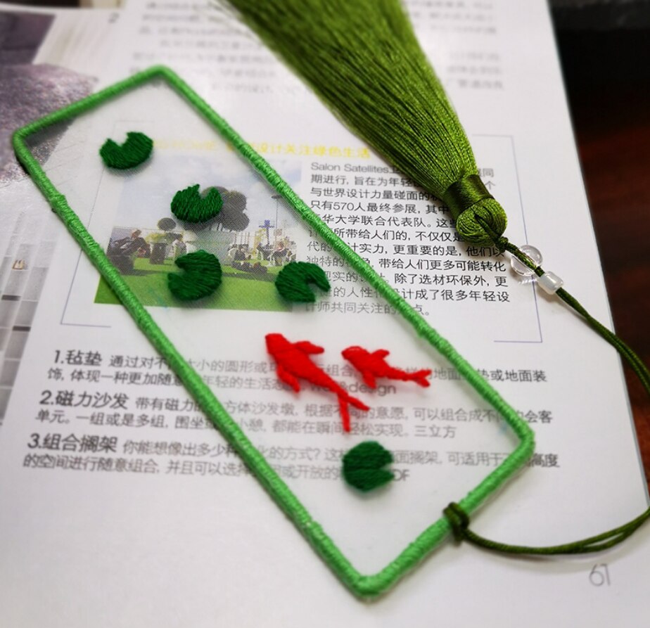 Handbroderad kinesisk stil lu broderi utsökt bokmärke. skicka broderade bandage och kinesisk stil.