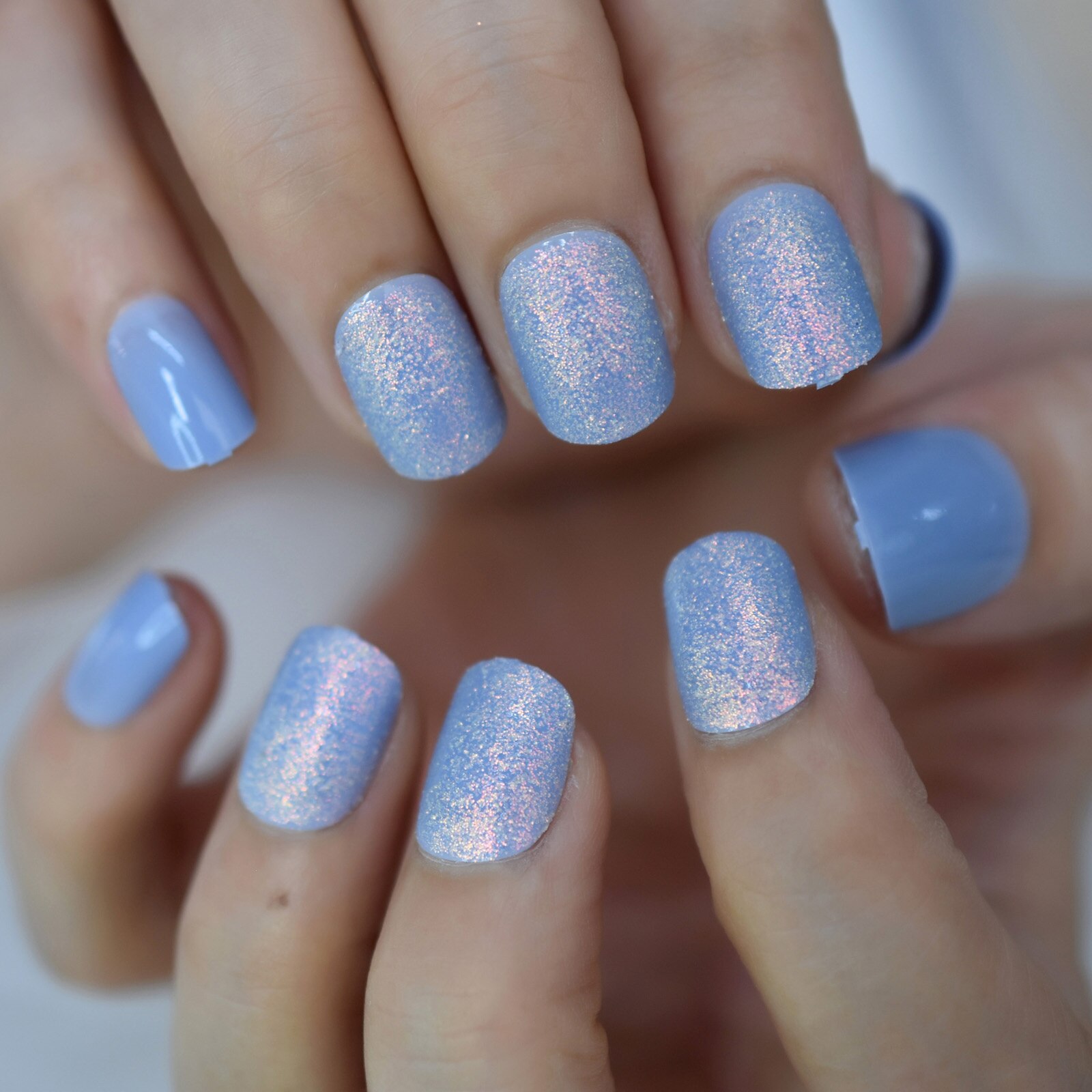 26 pièces de Faux Ongles en Gel, mélange de paillettes, holographiques, carrés, courts, de couleur rose, rouge foncé: L6111