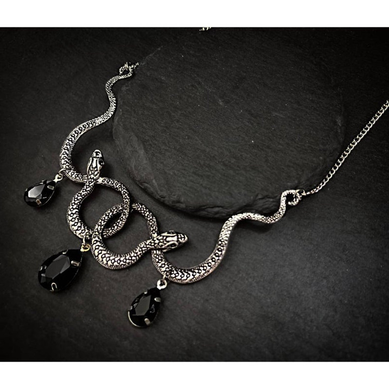 Goth entrelacé serpent goutte d'eau cristal collier gothique Punk bijoux déclaration fête Grunge pendentif sorcière charme