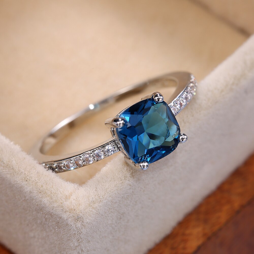 Huitan Vierkante Blauwe Serie Steen Vrouwen Ringen Eenvoudige Minimalistische Pinky Accessoires Ring Band Elegante Verlovingssieraden Ringen: 5 / PEACOCK BLUE