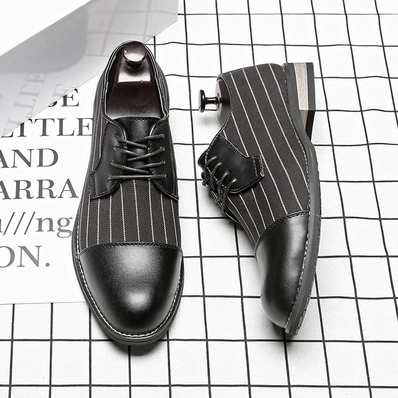 Britse Stijl Handgemaakte Mannen Wedding Party Schoenen Man Formele Kleding Schoenen Lederen Bruiloft Oxfords Puntschoen Brogues Schoenen B155