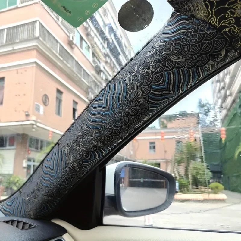 1PC Auto-interieurstickers Hoogwaardige brokaat satijnen borduurstickers Zelfklevende stoffen stickers Universele AB Pijler Backi