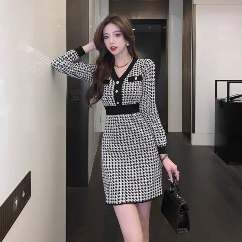 Schwarze Häkelkleider für Damen, Herbst und Winter, in Weiß, Ich bin Ausverkauf, ästhetisches, trendiges Kpop-Strickkleid für Damen