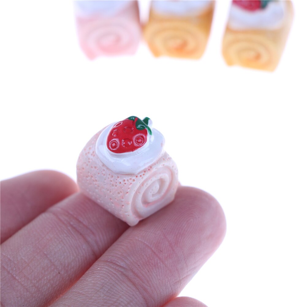 5pcs Resin Strawberry Cake, Adorable Miniature Cakes, Resin Cabochons for Phone Decoration, DIY Crafts Making