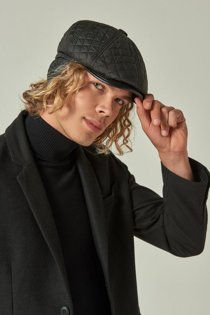 10950 Quilted Black Caps