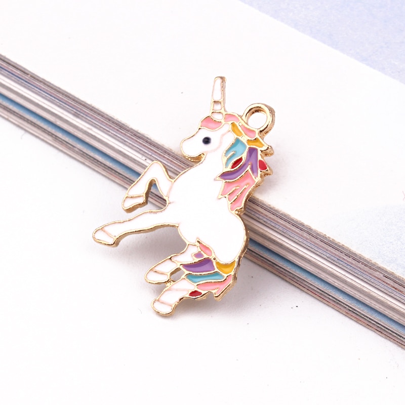 5Stck SchöNe Bunte Einhorn Gold Legierung Emaille Reize Anhänger DIY Entdeckungen Frauen Ohrring Halskette Handgemachten Schmuck Zubehör