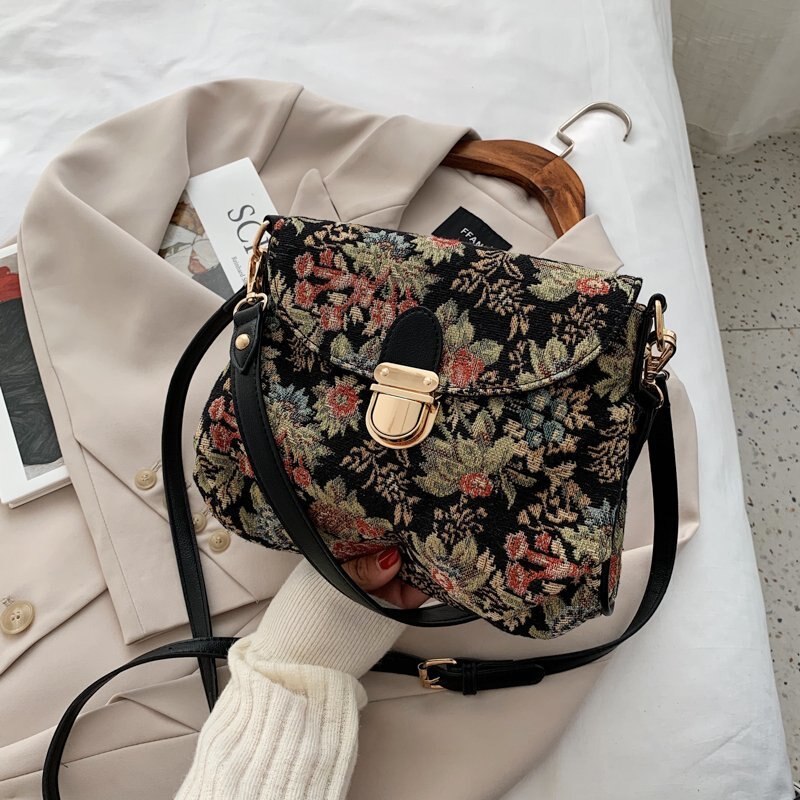 vintage small shoulder bolsa