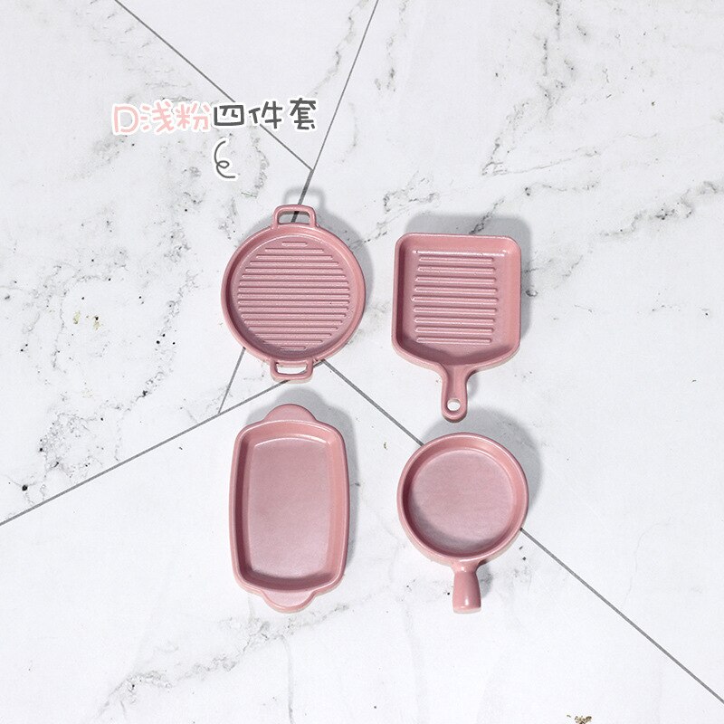 Nuovo 1:12 miniatura casa delle bambole mini Giapponese Piatto Piatto di Bistecca giocattolo modello della decorazione Macaron piatto piatto piatto di bistecca bambini collezione di articoli da Regalo: 4pezzi leggero rosa