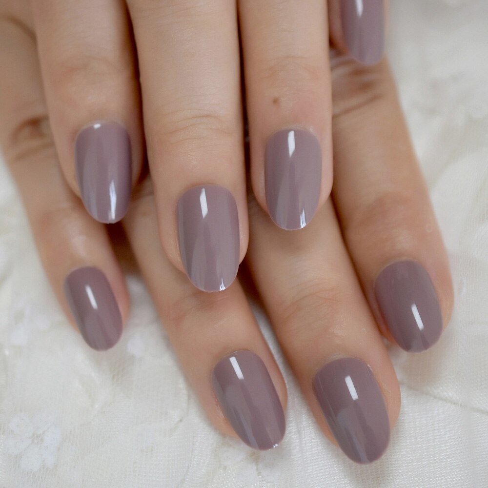 Uv-lichtbruine nagels, ovale gelnagels, kunstnagels, effen kleur, korte manicure, kunsttips, ovaal met kleeflipjes: L5203