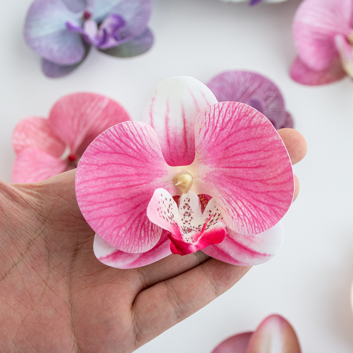 Flores artificiales de orquídeas y mariposas tailandesas, artículos más vendidos, accesorios nupciales para boda y Navidad, tocados y pinzas para el cabello, Diy