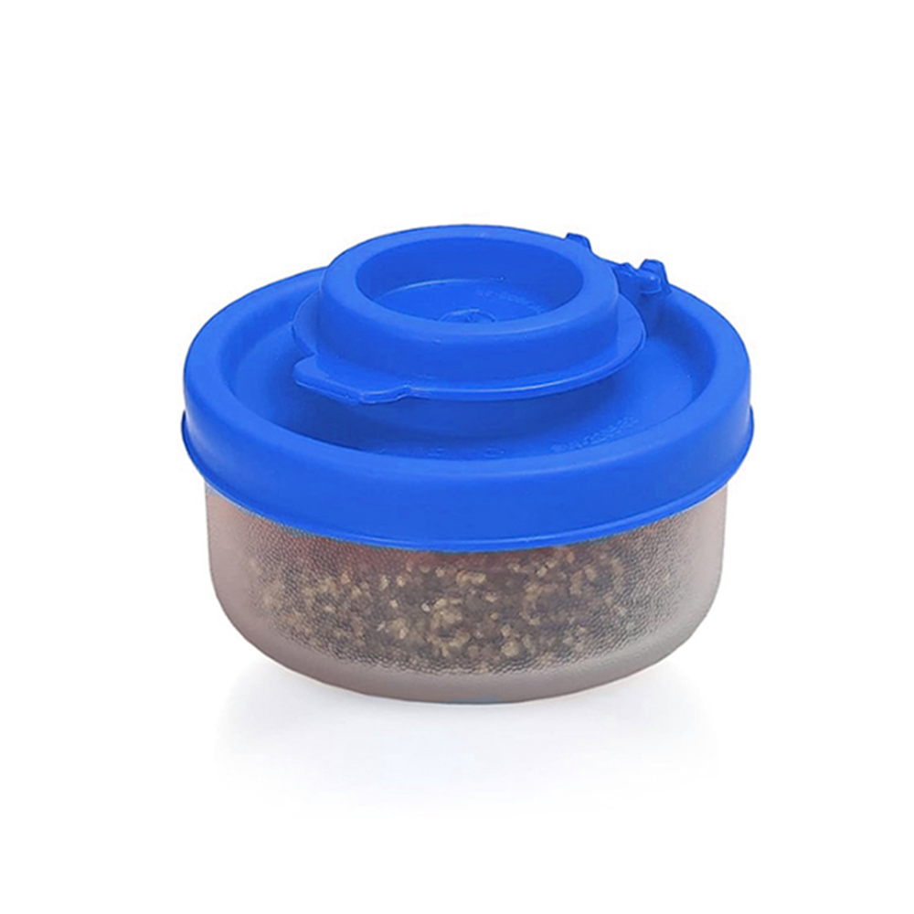 Seasoning Jar Pepper Shakers Moisture Proof Mini Salt Shaker to go Camping Picnic Outdoors Kitchen Lunch Boxes Travel: light green