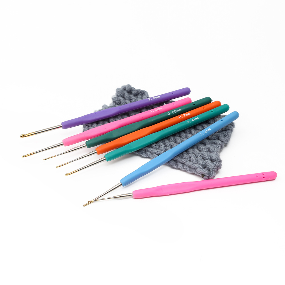 Crochets à poignée en caoutchouc souple, artisanat de tissage, kit de tricotage de fil, crochet à dentelle à aiguille, accessoires d'outils de couture, 0.5mm-2.8mm, 1 pièce