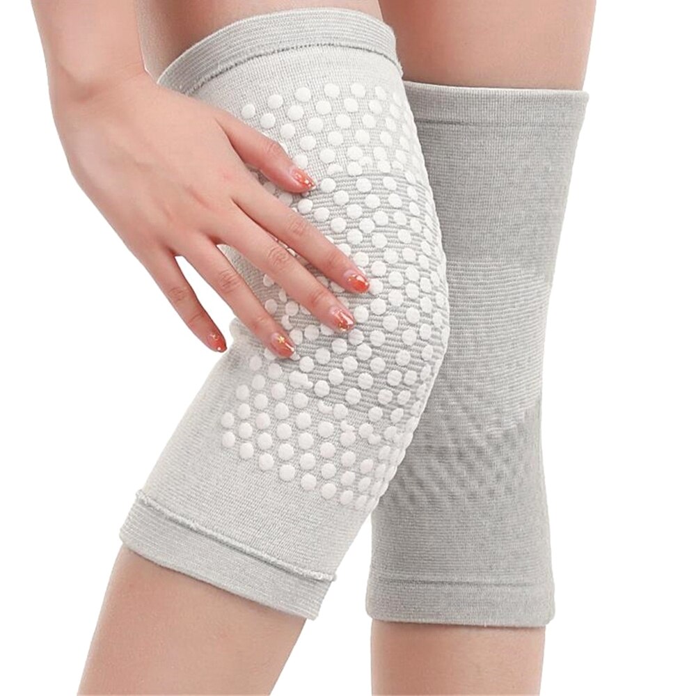 2 stk selvopvarmende støtte knæpude knæbøjle varm til gigt ledsmerter lindring skade genopretning bælte knæ massager benvarmer: Grå / M