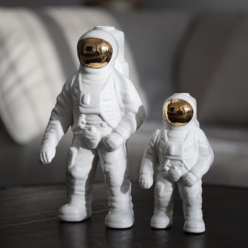 Nordic Style Astronaut Vase White Ceramic Flower Vase Home Decoration Flower Pot Art Vases Office Living Room Decor Crafts