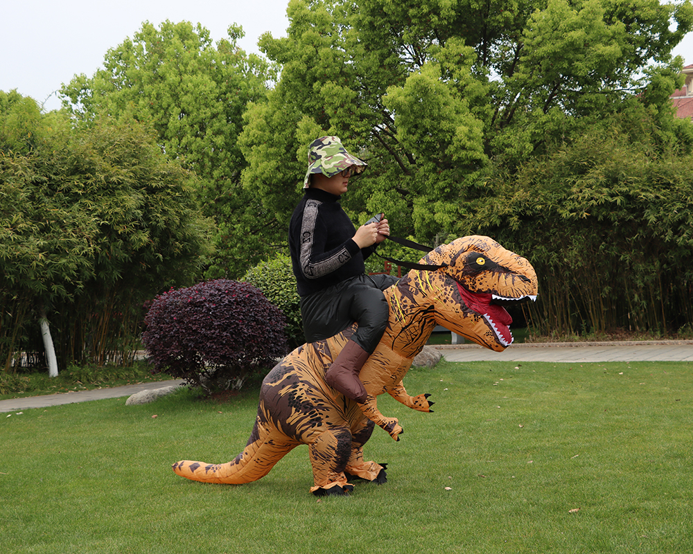 Riding Tyrannosaurus Rex inflatable men's and women's costumes, role play, dinosaur costumes, Carnival party performances