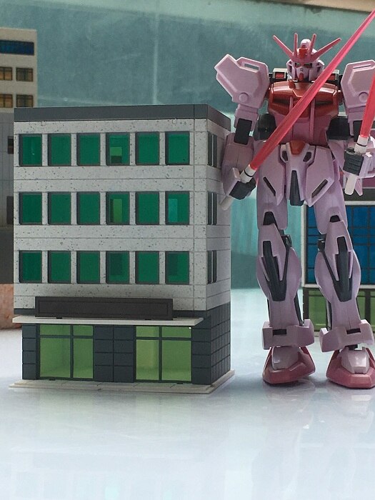 N Scale 1 / 150 animation railway station scene, modern building scene, building, hard plastic assembly model