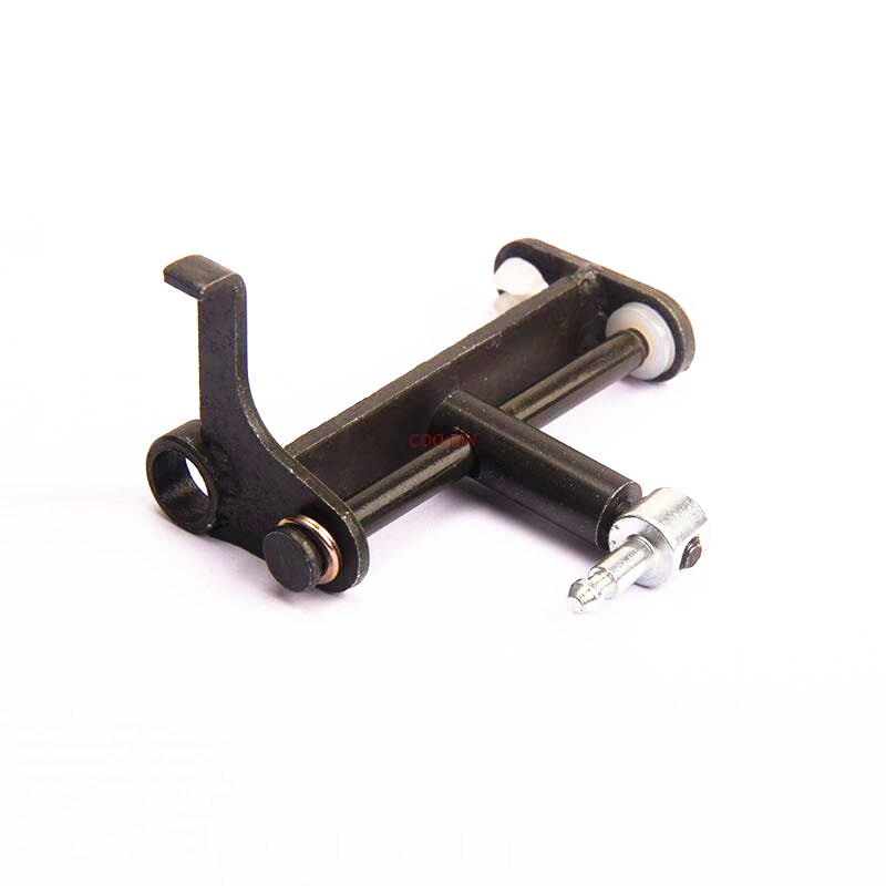 Car door lock Cab door lock block Outside handle Excavator Accessories For DAEWOO DOOSAN DH60-7: Connection bracket