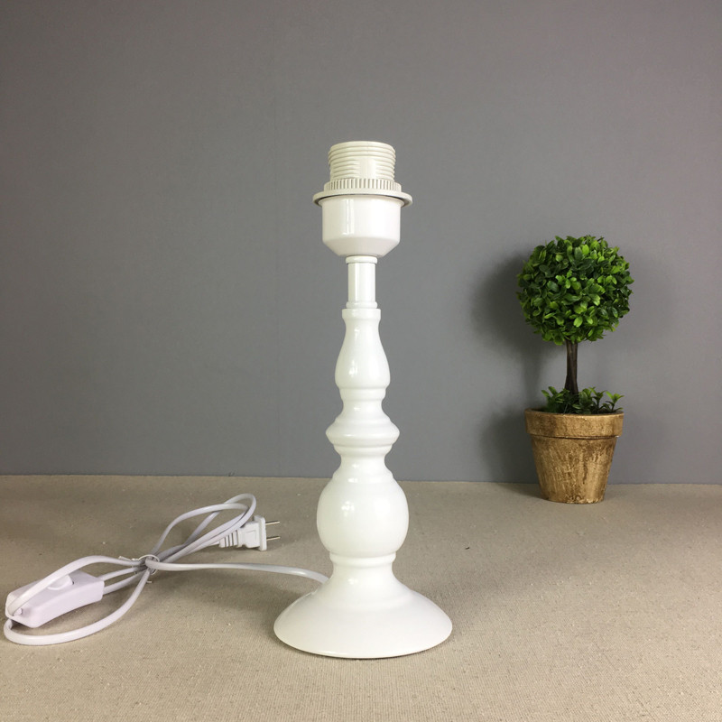 Support de lampe de Table en bois massif socle noir et blanc E27 support de lampe salon chambre chevet moderne Simple paquet de lampe de Table