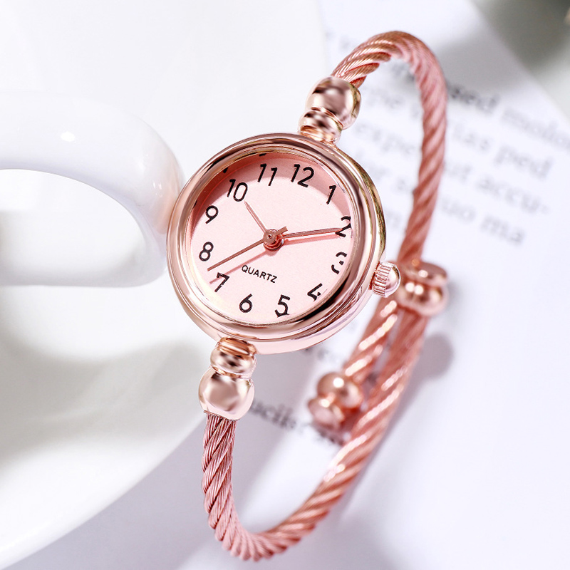 Damen Armbanduhr Gold Armband Kleines Zifferblatt Elegante Uhr Neue Nette Frauen Stahl Armband Uhr Quarz Armbanduhr