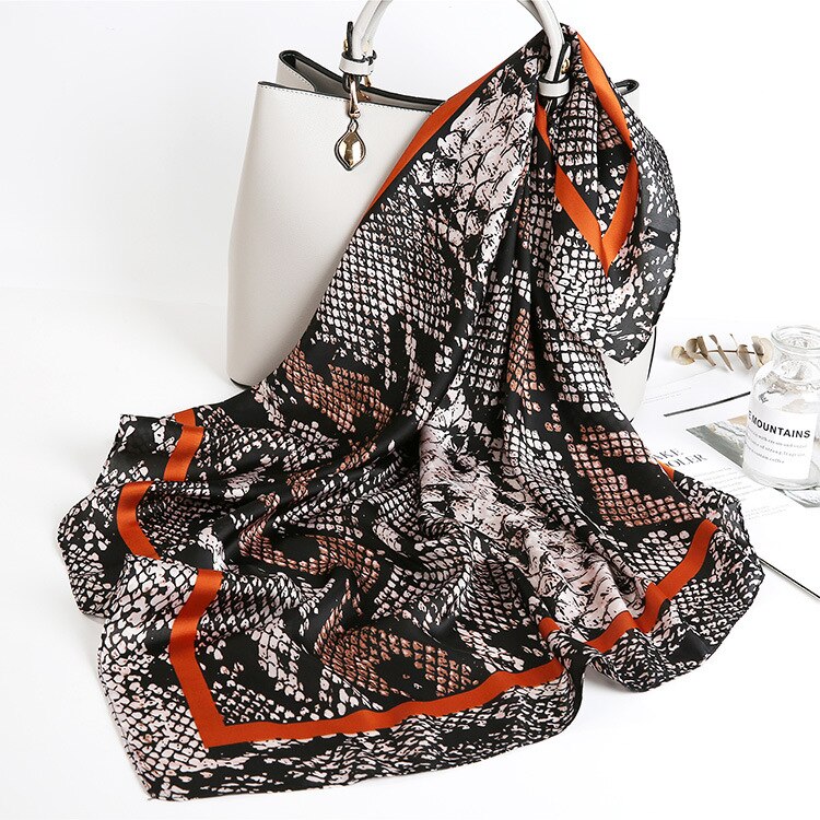 Hovedtørklæde damemærke luksus plaid print tørklæde hals silketørklæder 70cm firkantede sjaler og wrpas hår tørklæder bandana: B080-7
