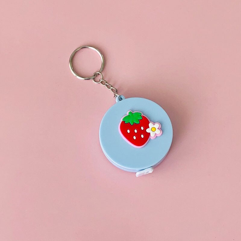 1.5 metriä /60 tuumaa pitkä söpö kawaii eläimet rulla automaattinen joustoviiva paperitavarat ompelu mitta viivain mittanauha kotitalous: Pyöreä mansikka