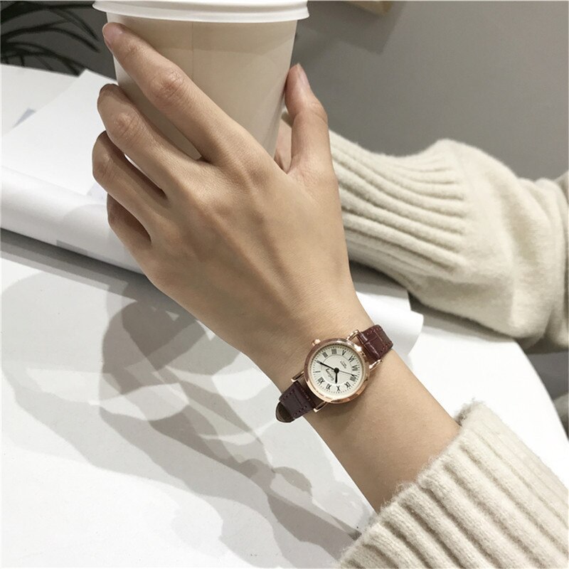Vintage retro klockor kvinnor casual små dam armbandsur kvaliteter roma skala bambu knut läder kvinna klocka