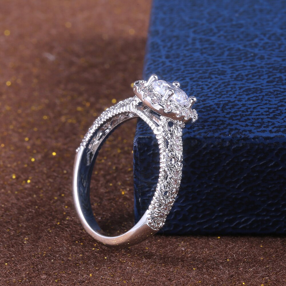 Huitan classico Nobile Anello di Cerimonia Nuziale Brillante con Zircone Cubico di Pietra Alla Moda Abbastanza di Fidanzamento Delle Donne Accessori Dei Monili Anello