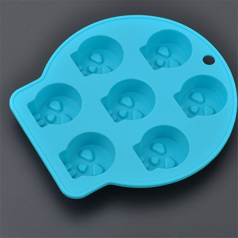 3D Halloween Cake Mold Witch Bat Shaped Silicone Cake Mold Chocolate Cakes Mould For Birthday Kitchen Baking Tool: 1