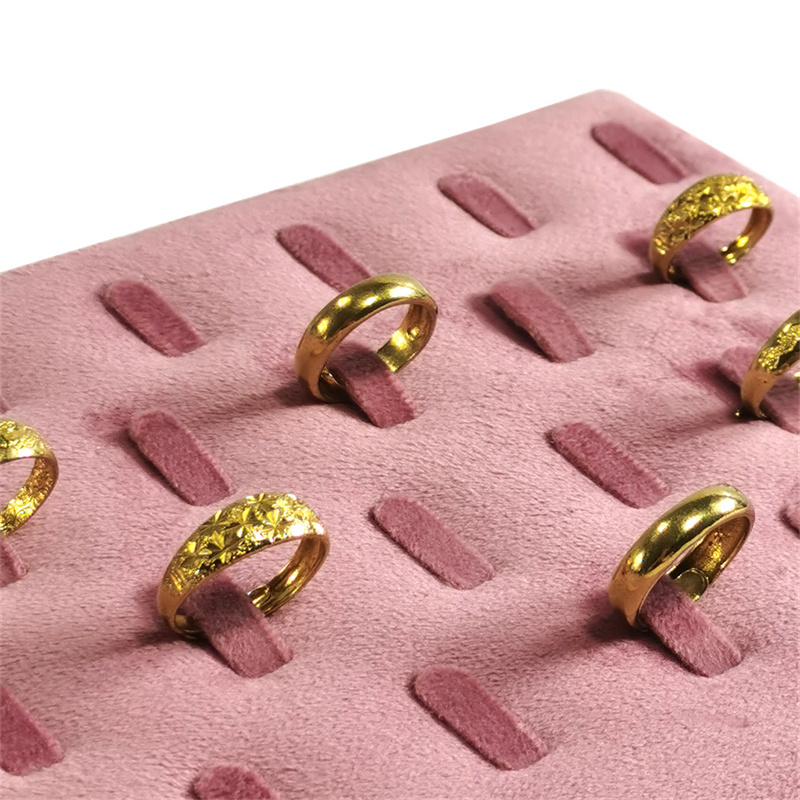 Présentoir de bagues en velours avec multi-fentes, accessoires d'exposition de bijoux pour fenêtres et magasins avec tissu doux pour le rangement des colliers et des bagues