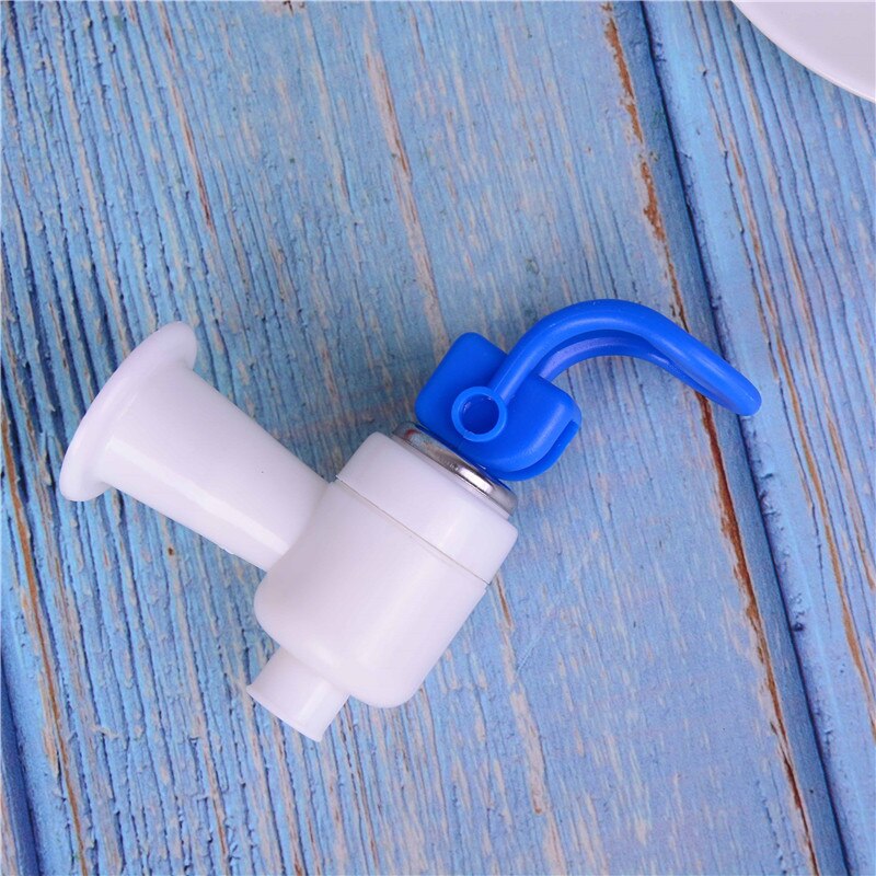 1pc plastik vand dispenser hane gevind dia flaske vand dispenser tap vandhane bibcocks: Rød