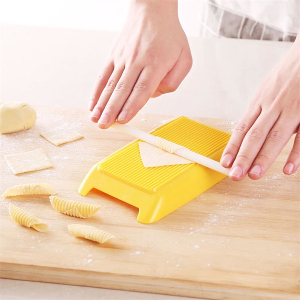 Manual Spaghetti Gnocchi Noodles Stencil Maker Dough Rolling Pin Set DIY Pasta Macaroni Plastic Board Mold Stamps Kitchen Gadget