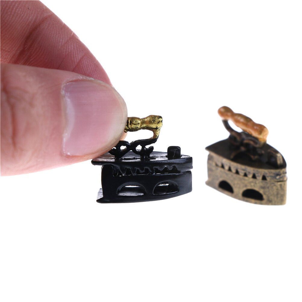 Mini Dollhouse Miniature 1:12 Toy Vintage Metal Black Iron Clothes Tool Urniture Toys Accessories